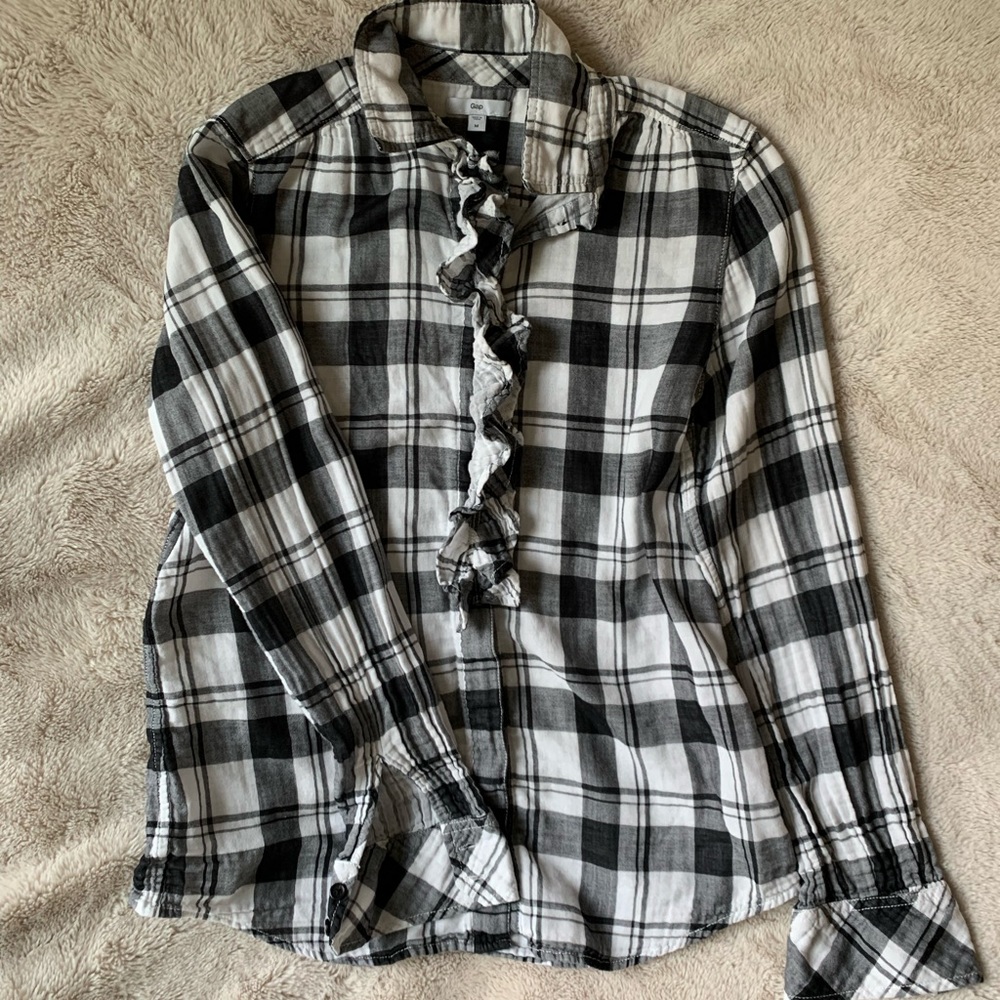 Gap plaid button down